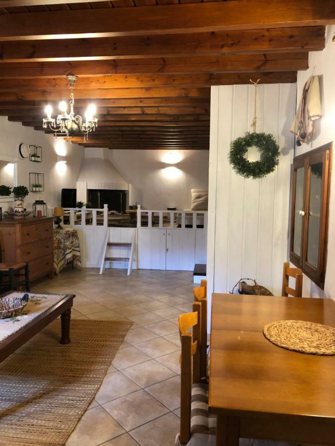 Smaragdi-despoina Villa *